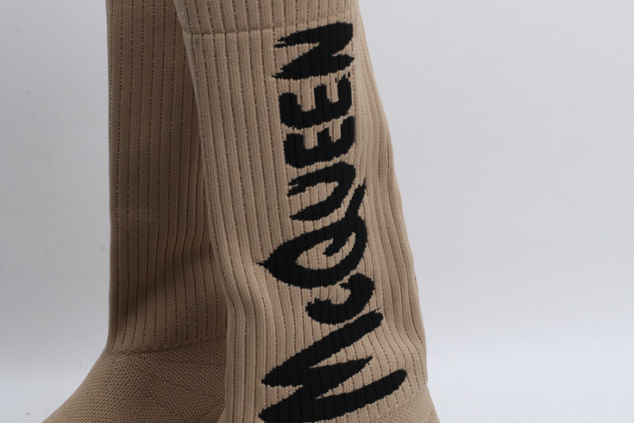 alex mcqu sneakers