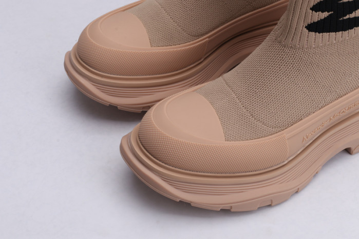 alex mcqu sneakers