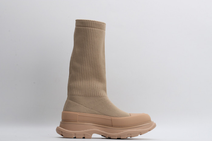 alex mcqu sneakers
