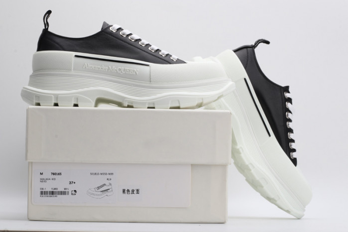 alex mcqu sneakers