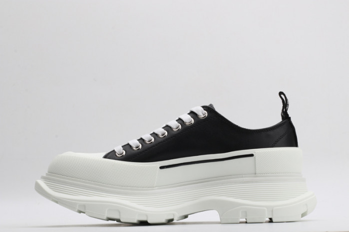 alex mcqu sneakers