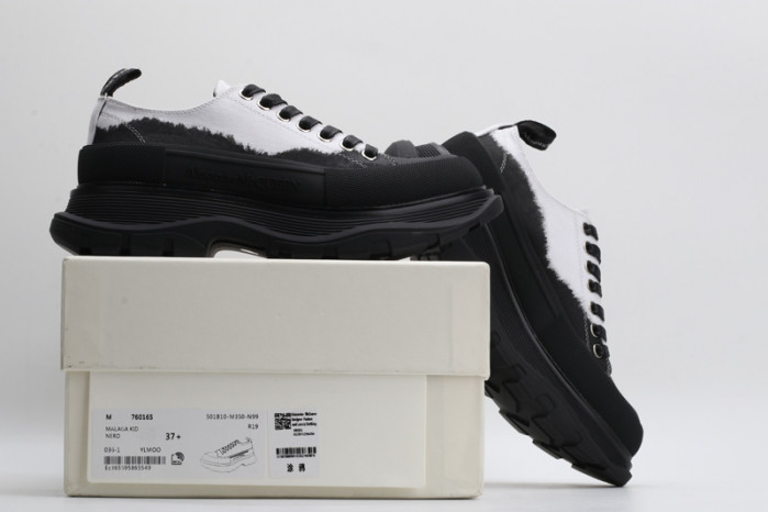 alex mcqu sneakers