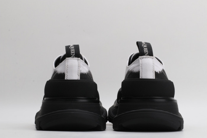 alex mcqu sneakers