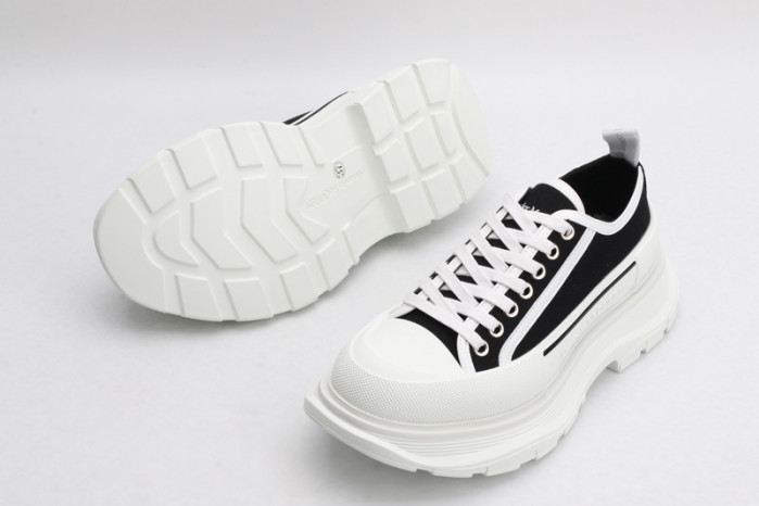 alex mcqu sneakers