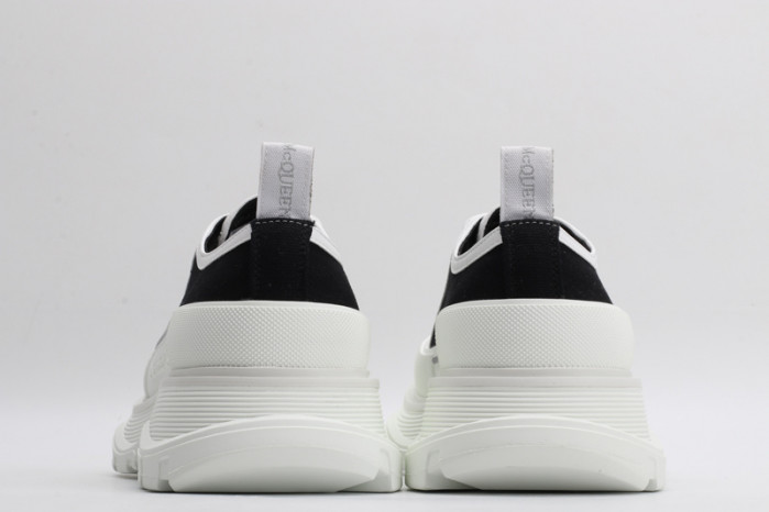 alex mcqu sneakers