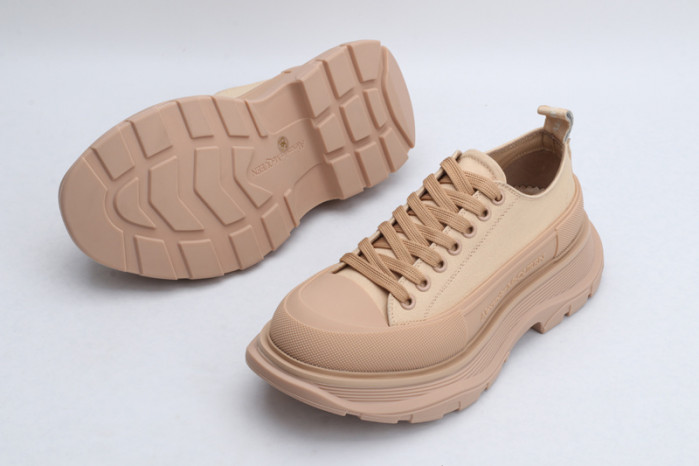 alex mcqu sneakers