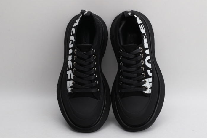 alex mcqu sneakers