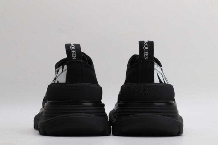 alex mcqu sneakers