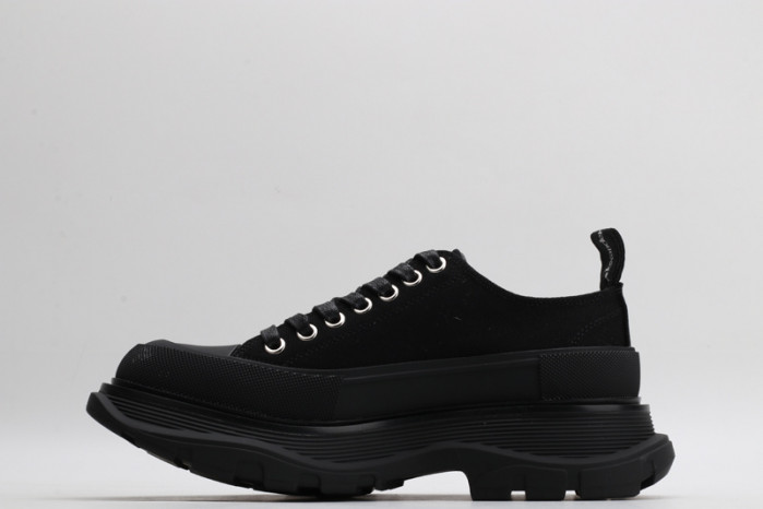 alex mcqu sneakers