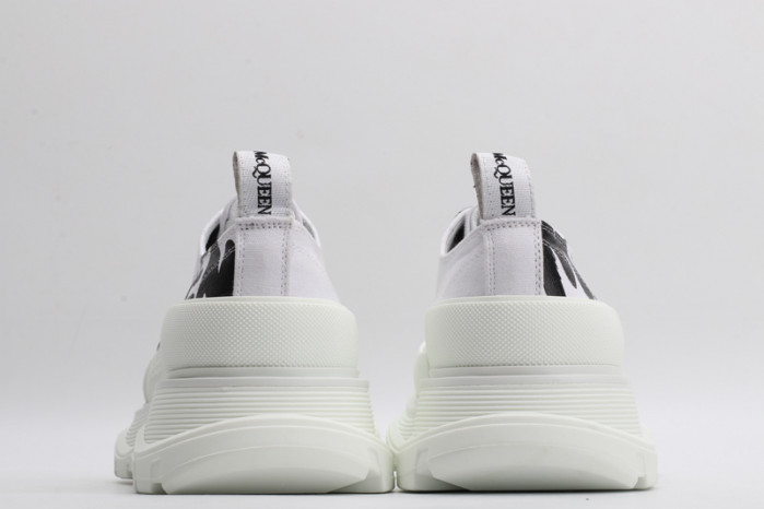 alex mcqu sneakers