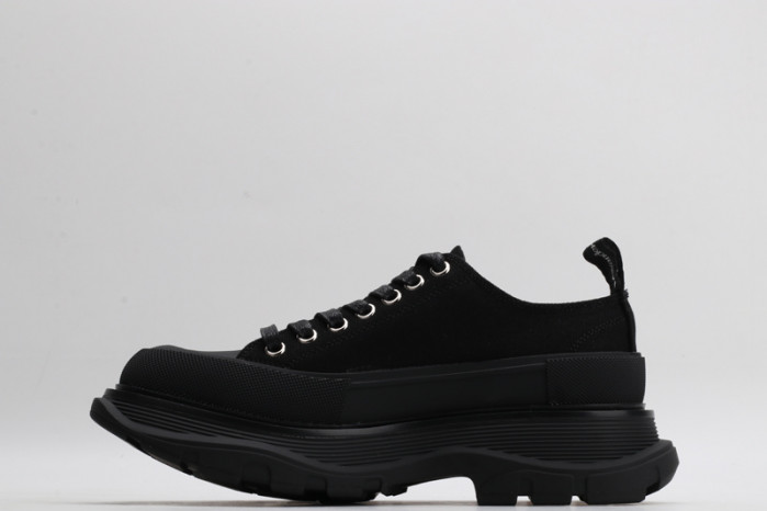 alex mcqu sneakers