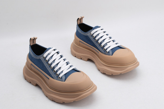 alex mcqu sneakers