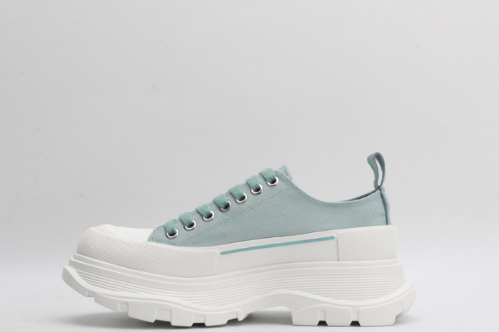 alex mcqu sneakers