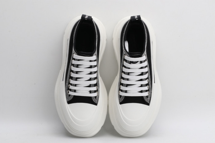 alex mcqu sneakers