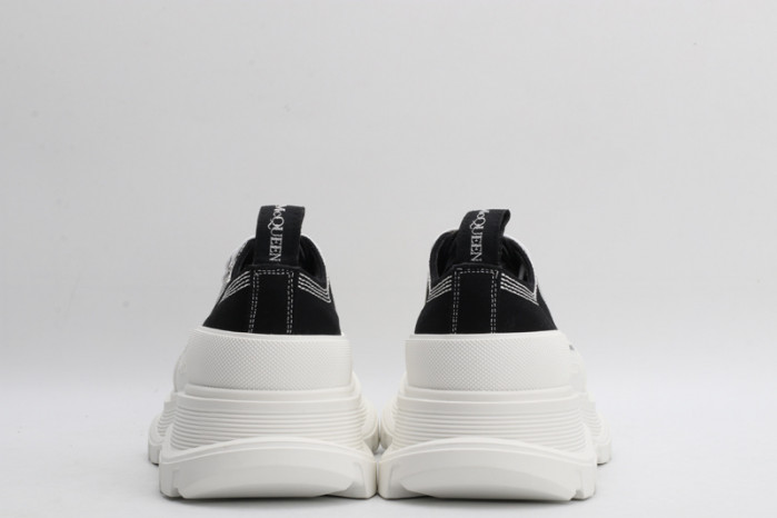 alex mcqu sneakers