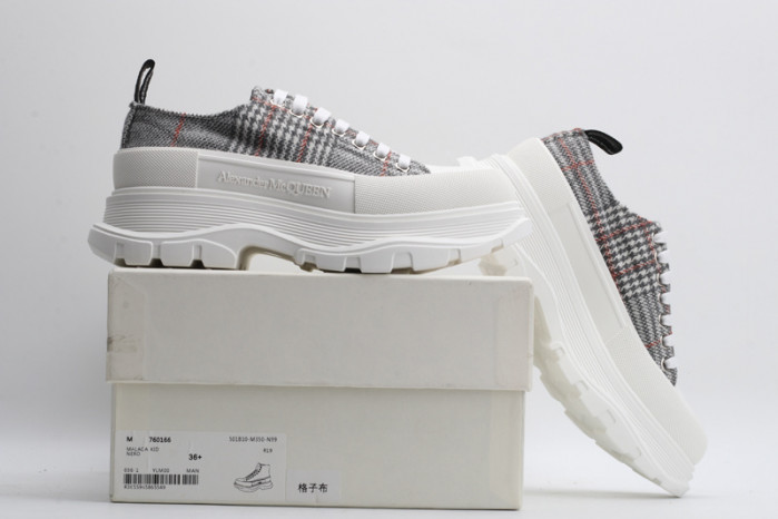 alex mcqu sneakers
