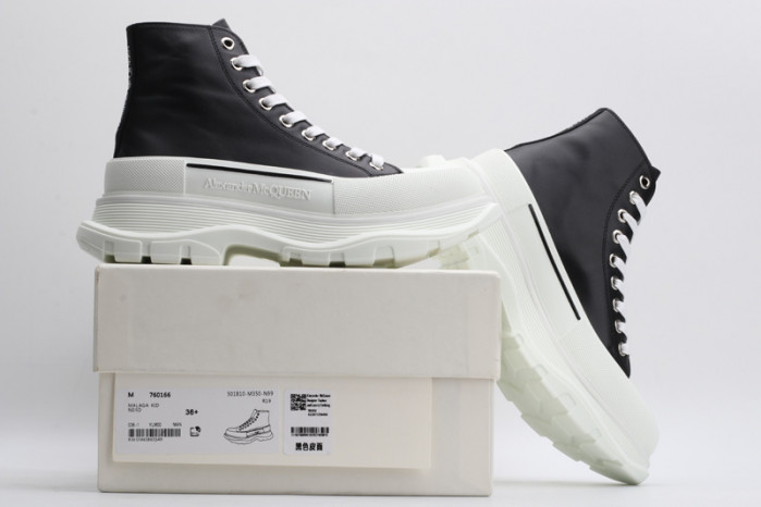 alex mcqu sneakers