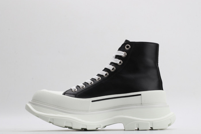 alex mcqu sneakers