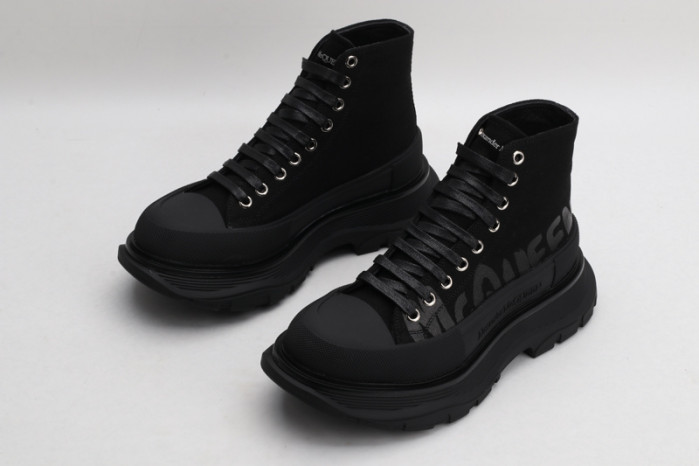 alex mcqu sneakers