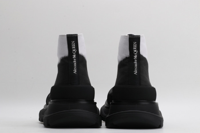 alex mcqu sneakers