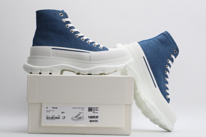 alex mcqu sneakers