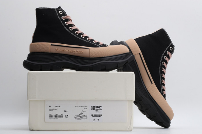 alex mcqu sneakers
