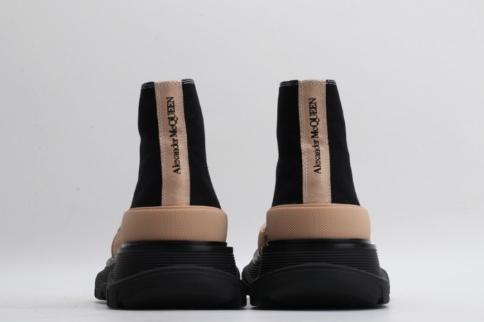 alex mcqu sneakers