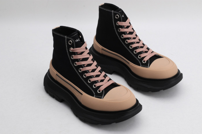 alex mcqu sneakers