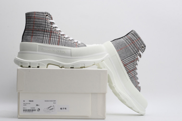 alex mcqu sneakers