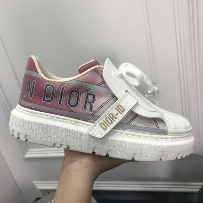 dr trainer sneaker