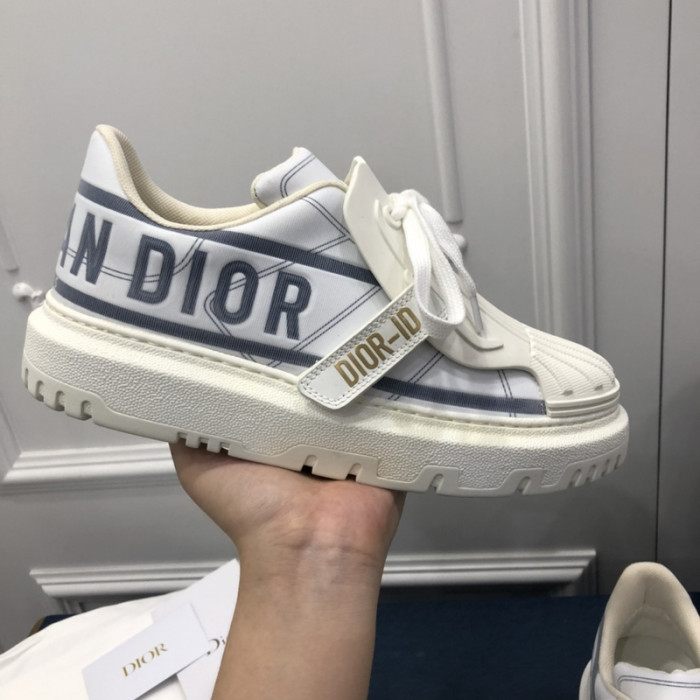 dr trainer sneaker