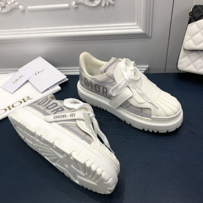 dr trainer sneaker