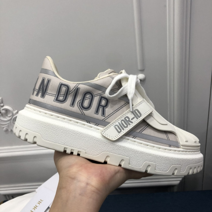 dr trainer sneaker
