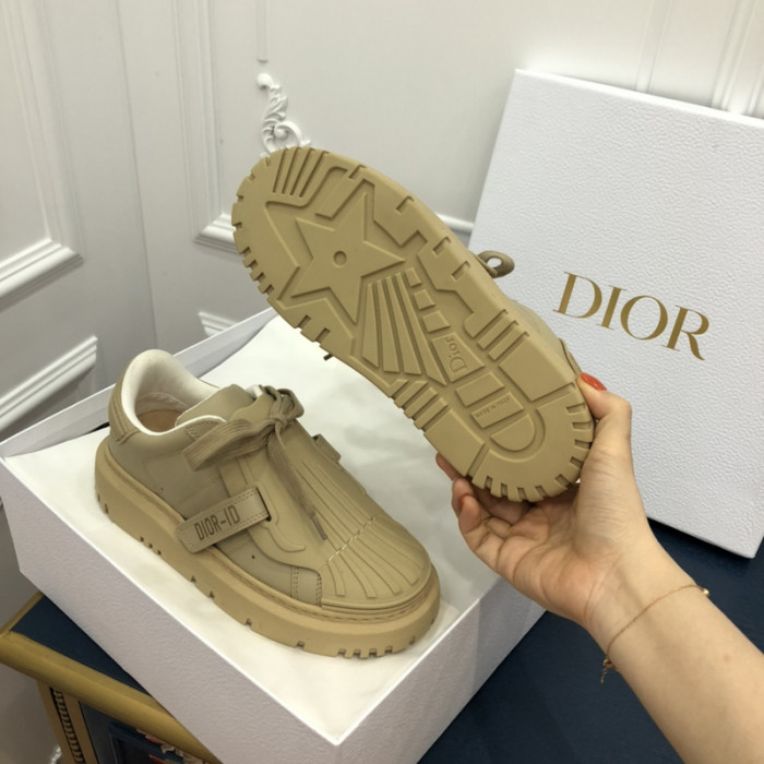 dr trainer sneaker