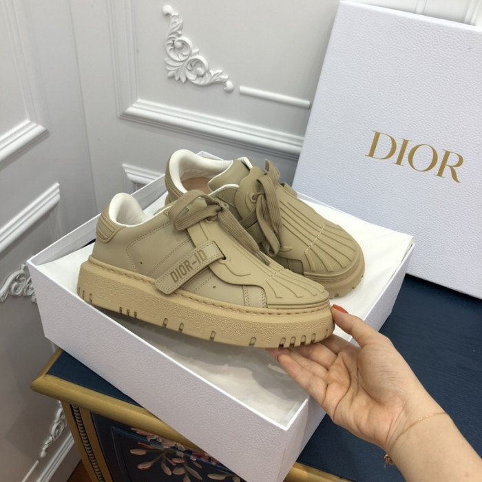 dr trainer sneaker