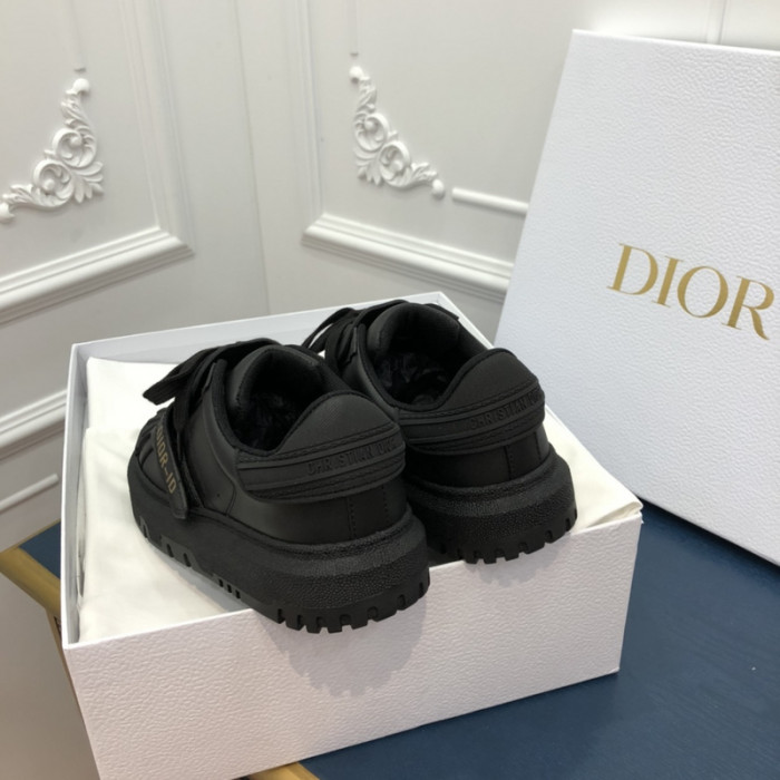 dr trainer sneaker