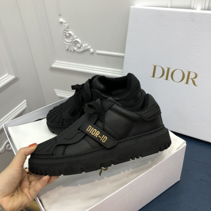 dr trainer sneaker