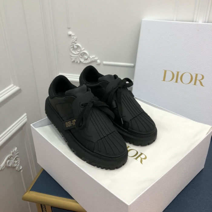 dr trainer sneaker