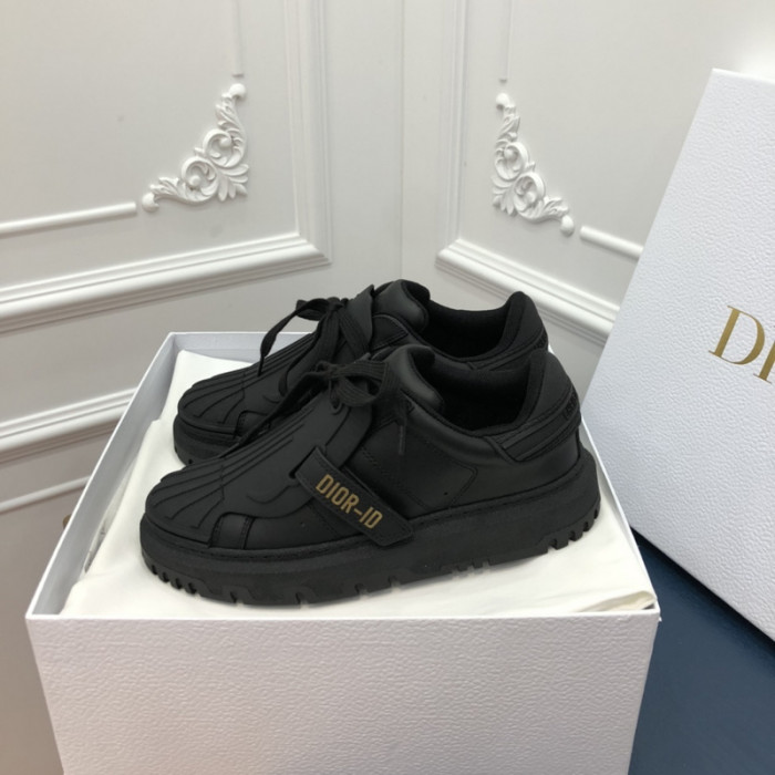 dr trainer sneaker