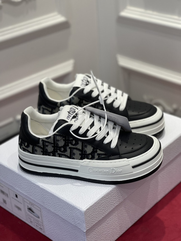 dr trainer sneaker