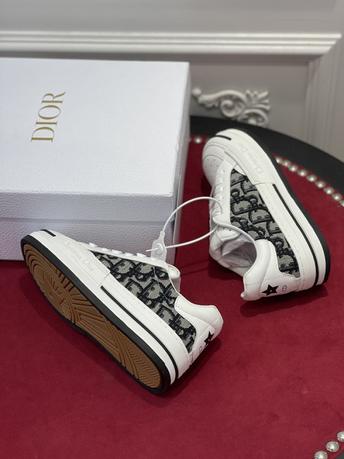 dr trainer sneaker