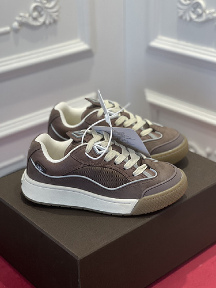 dr trainer sneaker