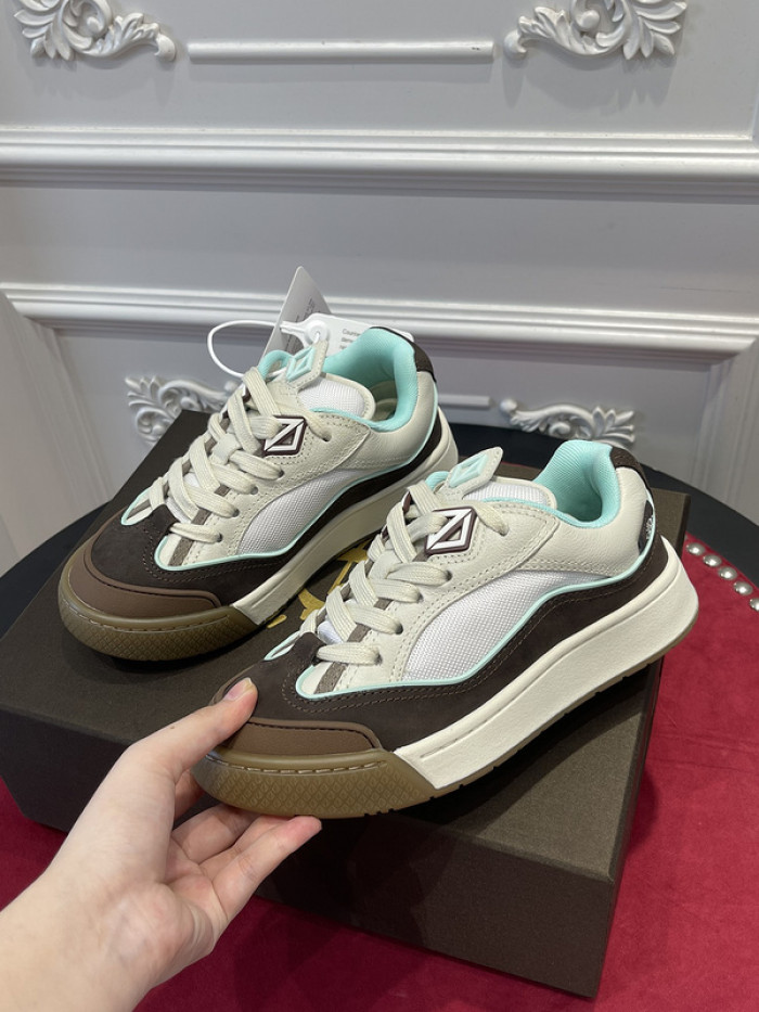 dr trainer sneaker