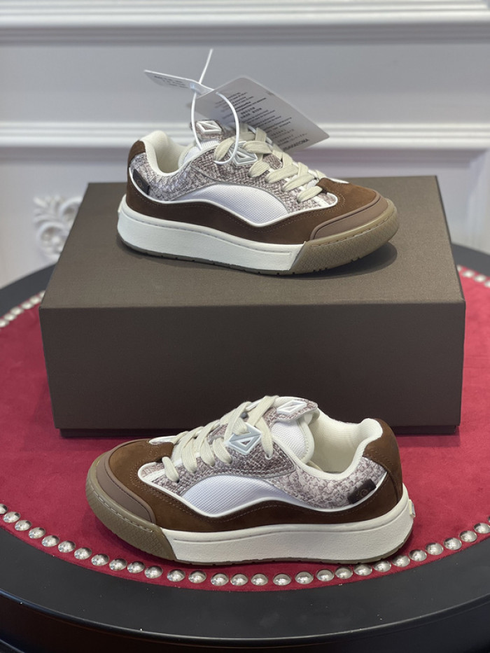 dr trainer sneaker