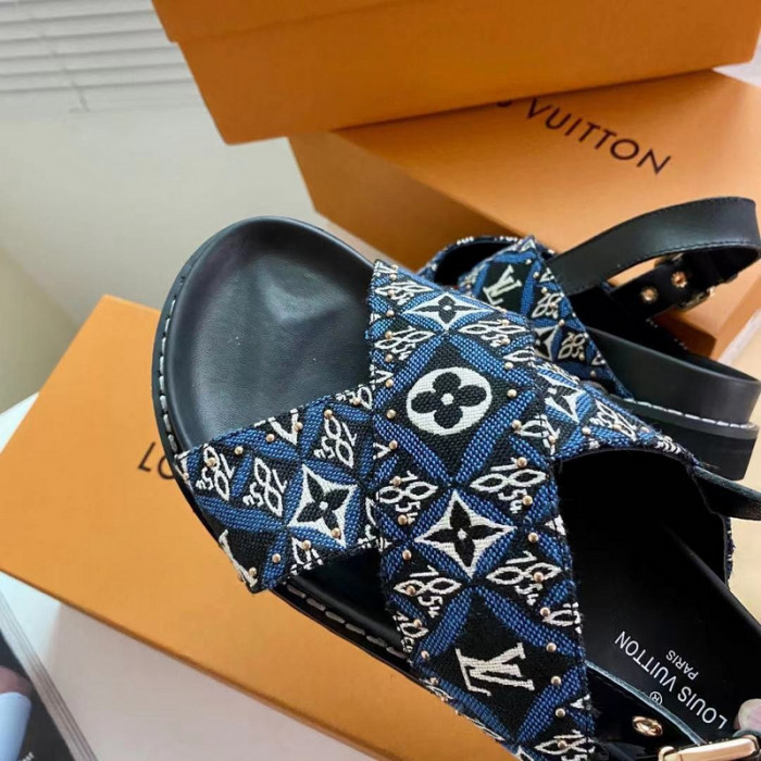 lovt sandal