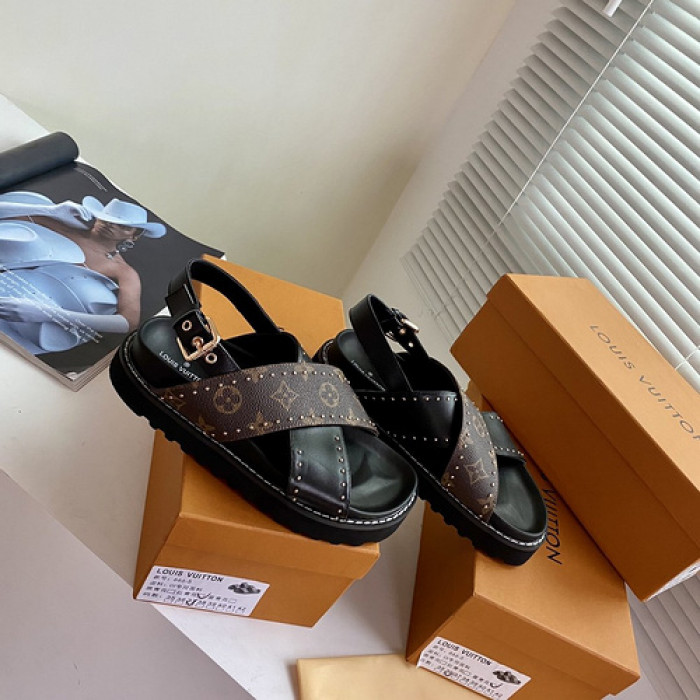 lovt sandal