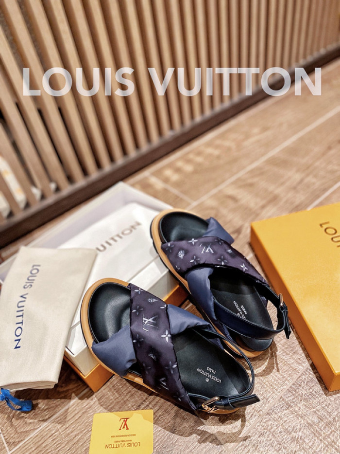 lovt sandal