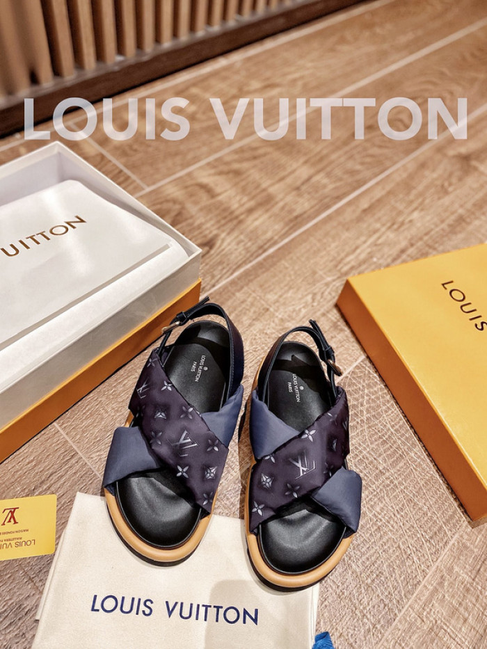lovt sandal