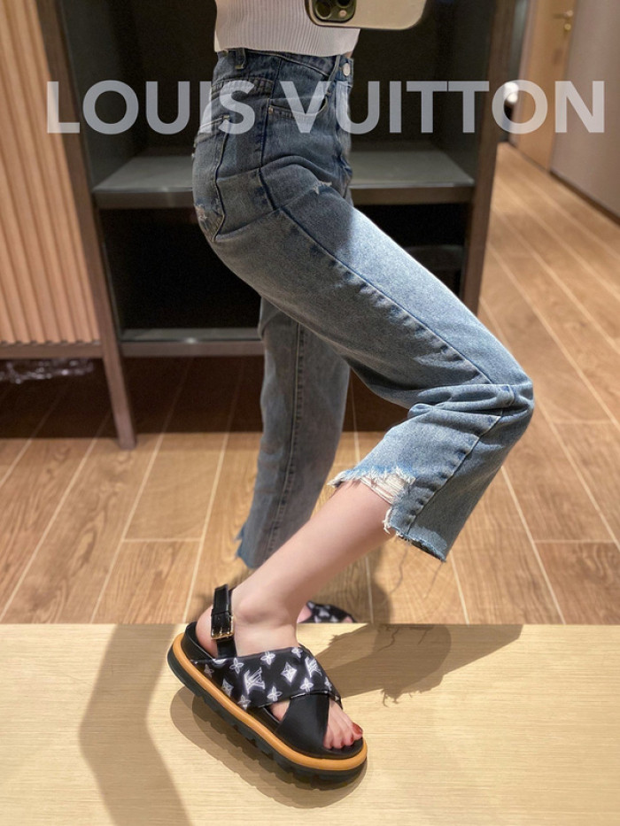 lovt sandal