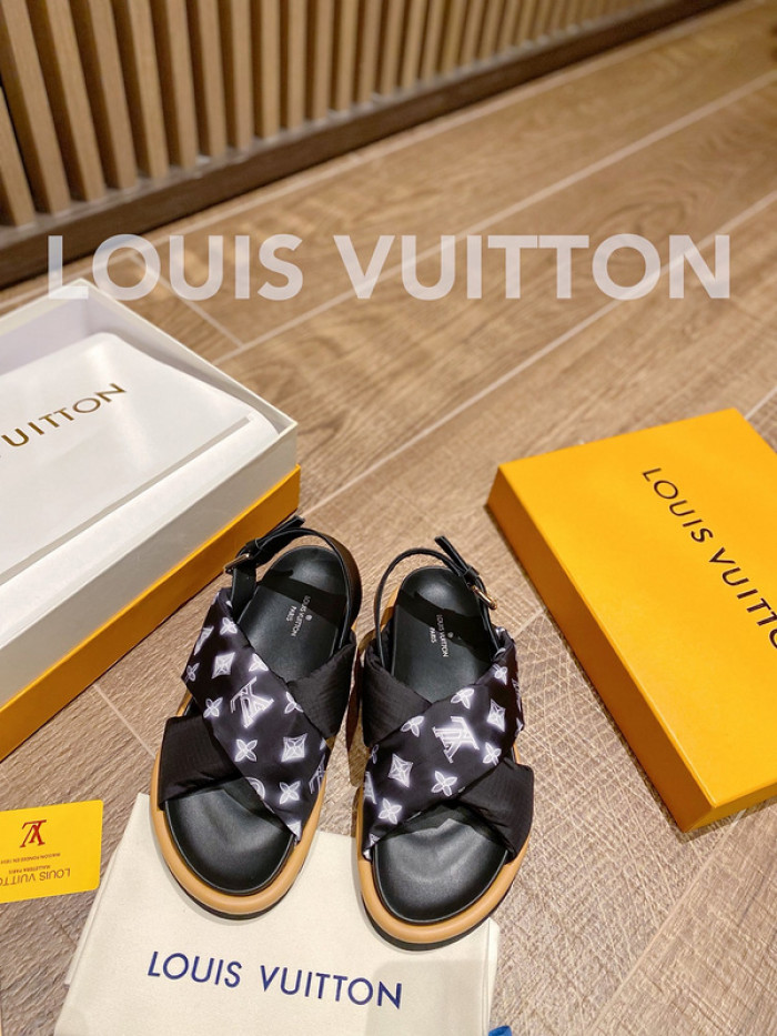 lovt sandal